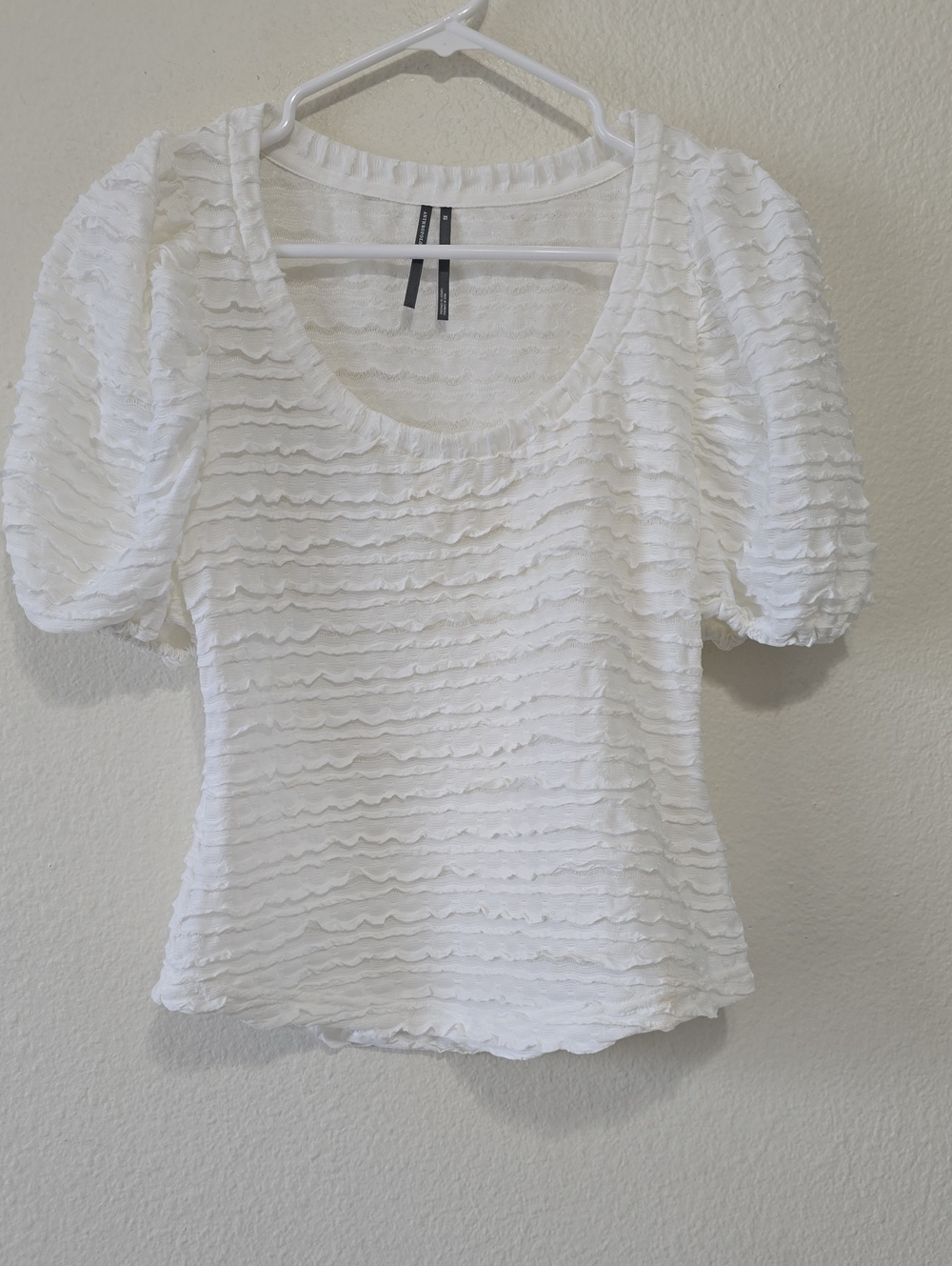 Anthropologie White Ruffle-Textured Scoop Neck Puff Sleeve Top XS